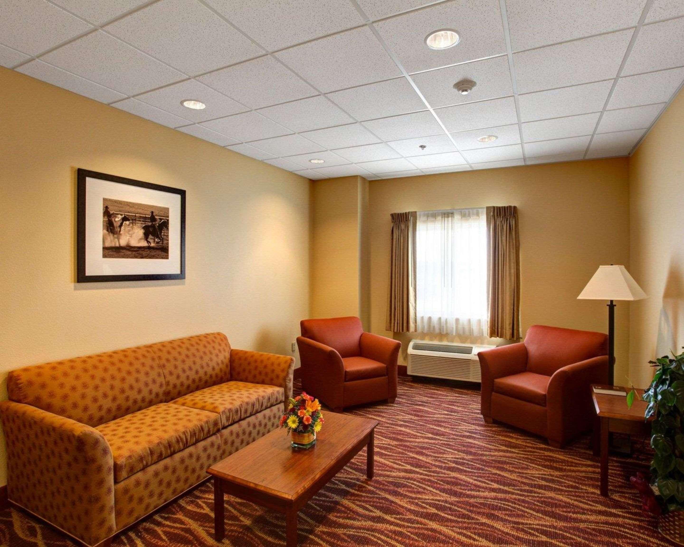 Rodeway Inn & Suites Phillipsburg Bagian luar foto