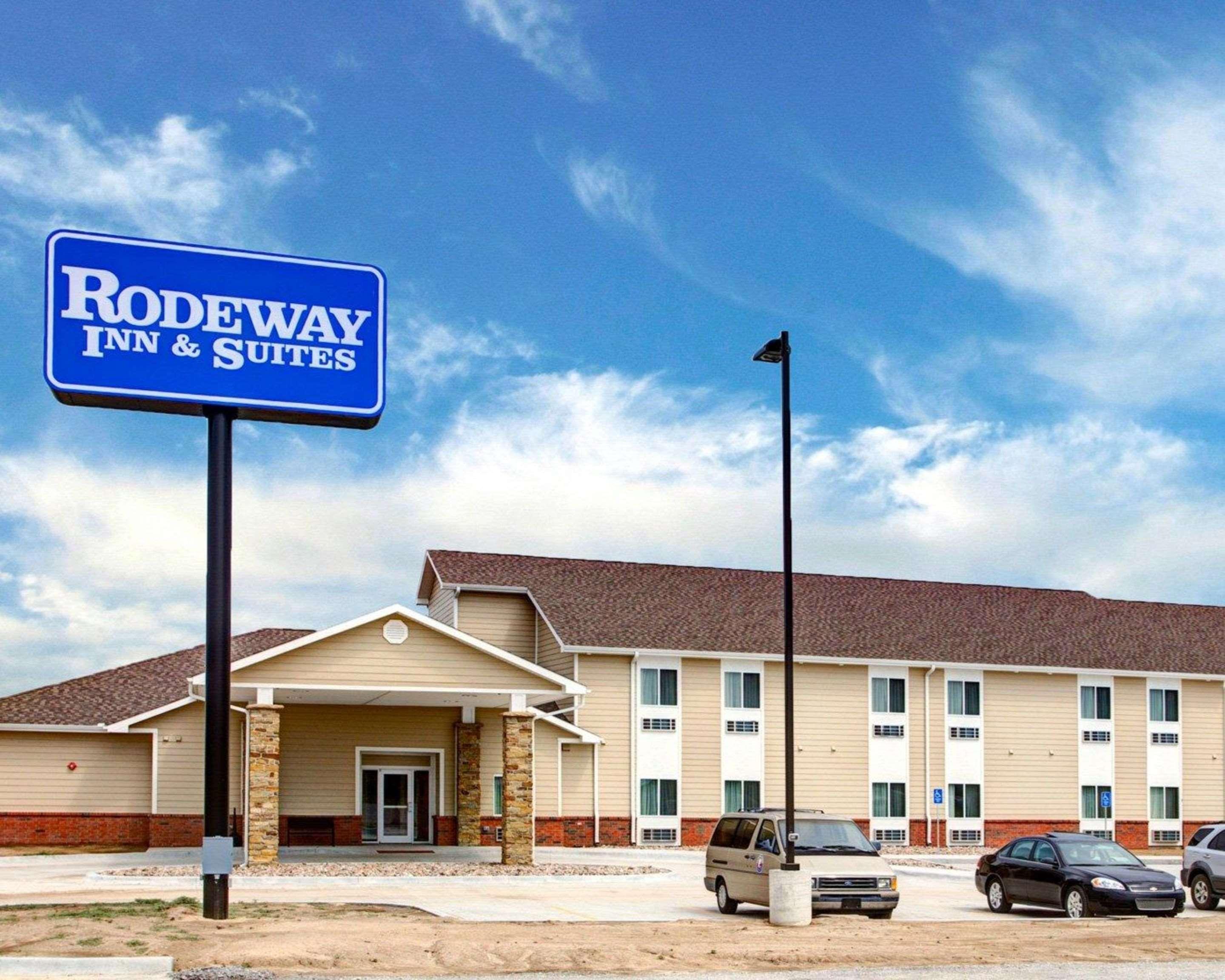 Rodeway Inn & Suites Phillipsburg Bagian luar foto
